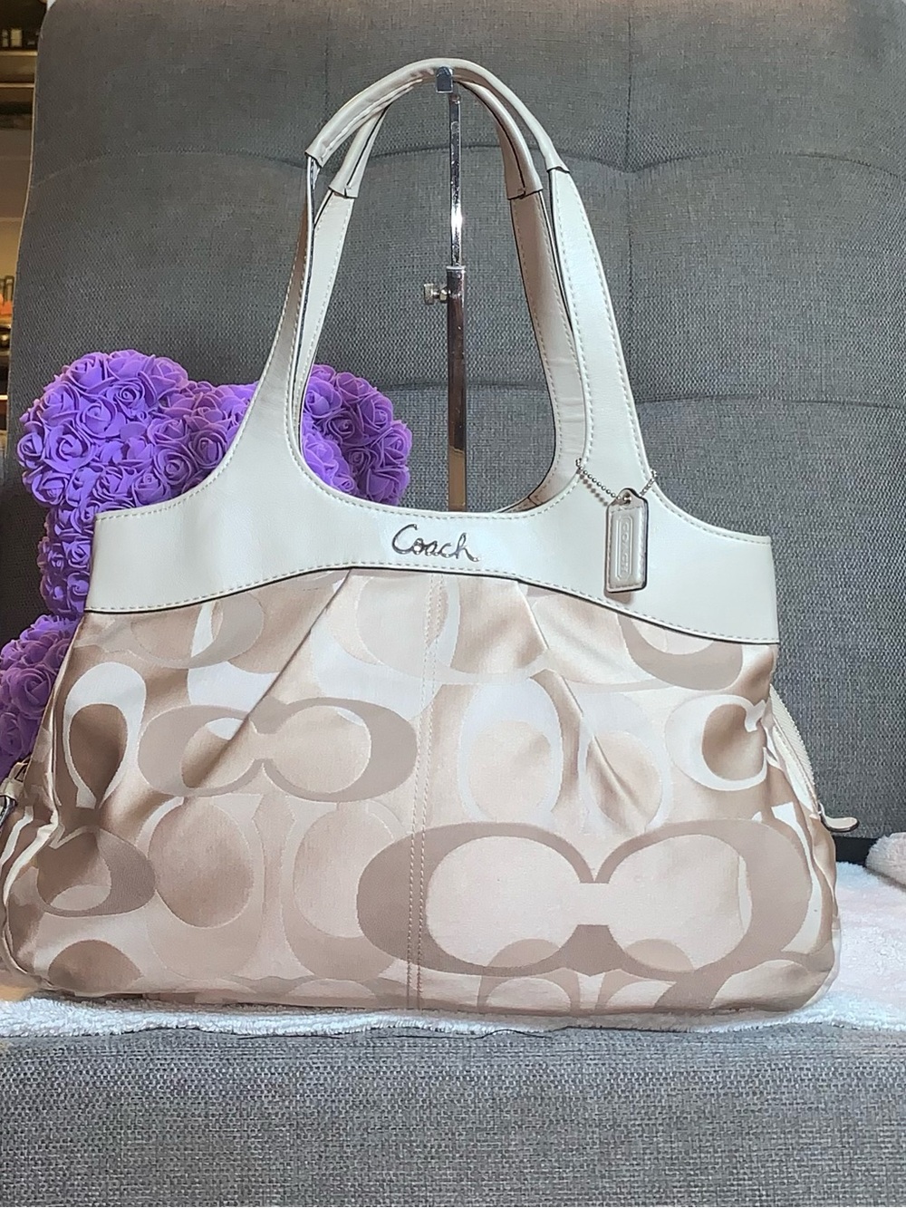 GUC Coach Beige Shoulder Bag